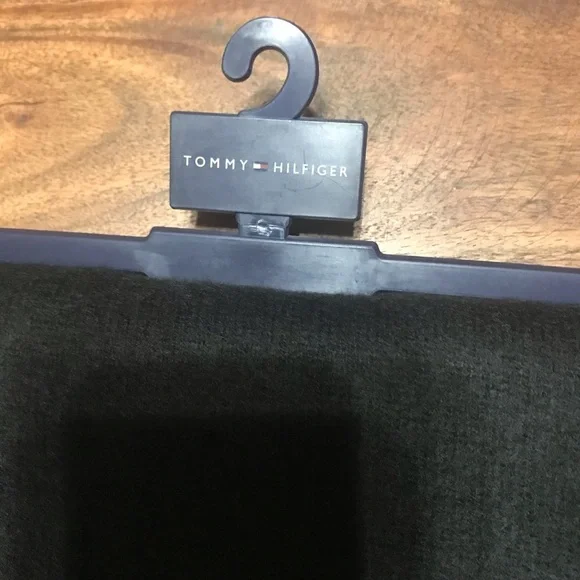 Tommy Hilfiger Men’s Scarf - Picture 5 of 7